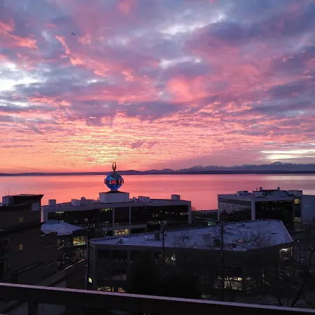 Top Floor Water View Oasis Near Space Needle & Cruise Seattle Exterior photo