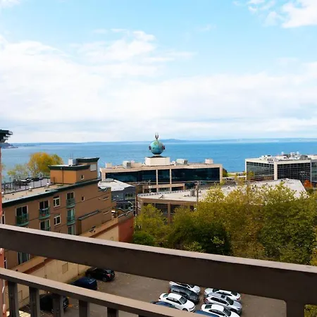 Top Floor Water View Oasis Near Space Needle & Cruise Seattle Exterior photo